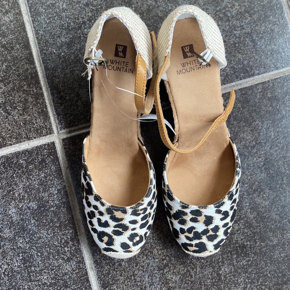 Gorgeous wedge sandal with leopard details - Picture 3 of 6